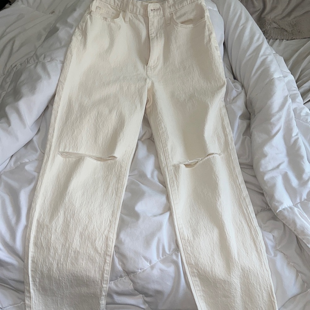 Universal Threads Cream Mom Jeans